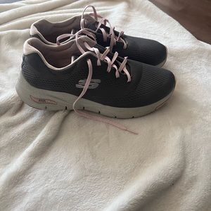 Skechers ladies arch fit